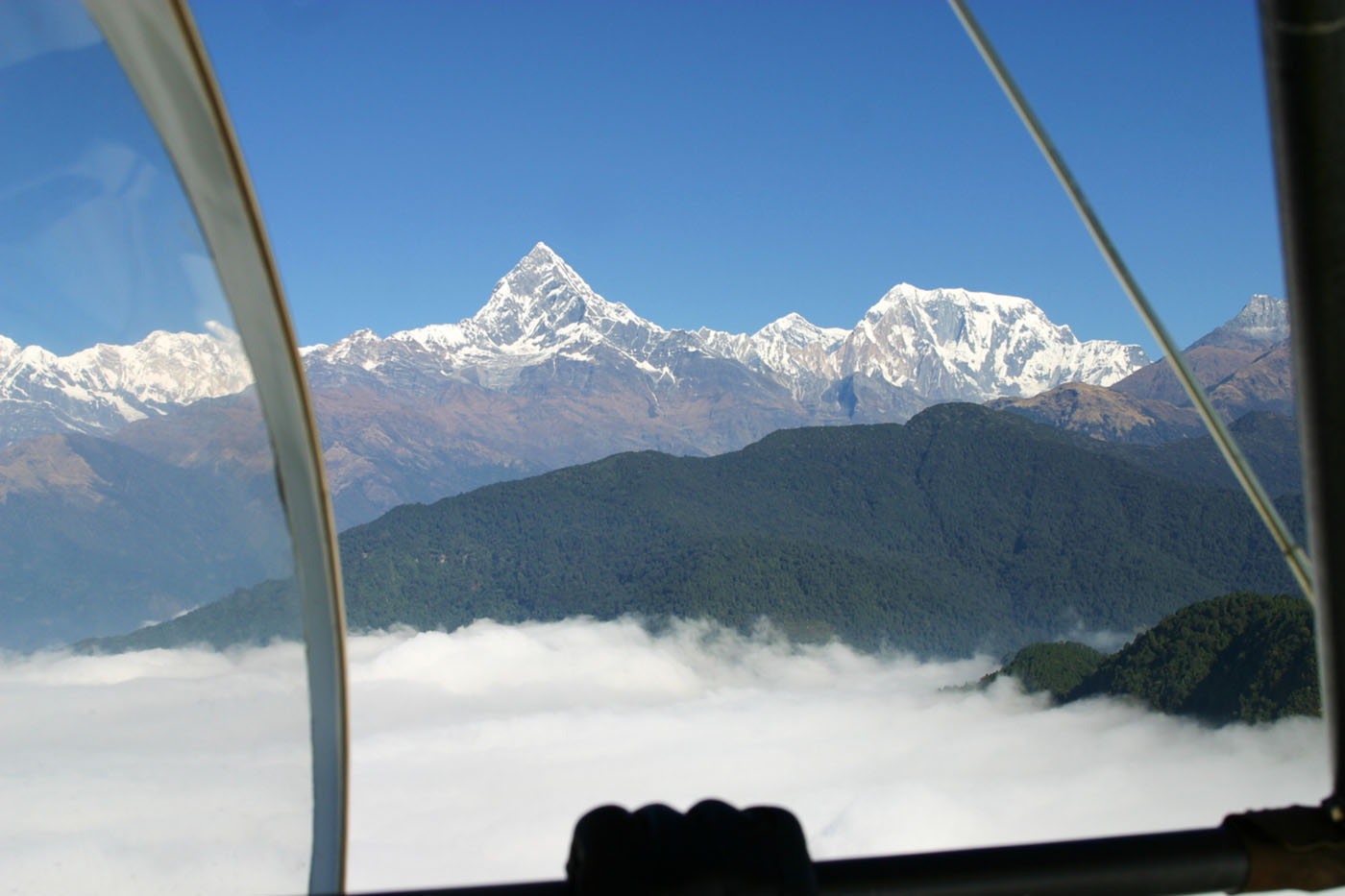 Microlight flight around Annapurna: High as a Kite