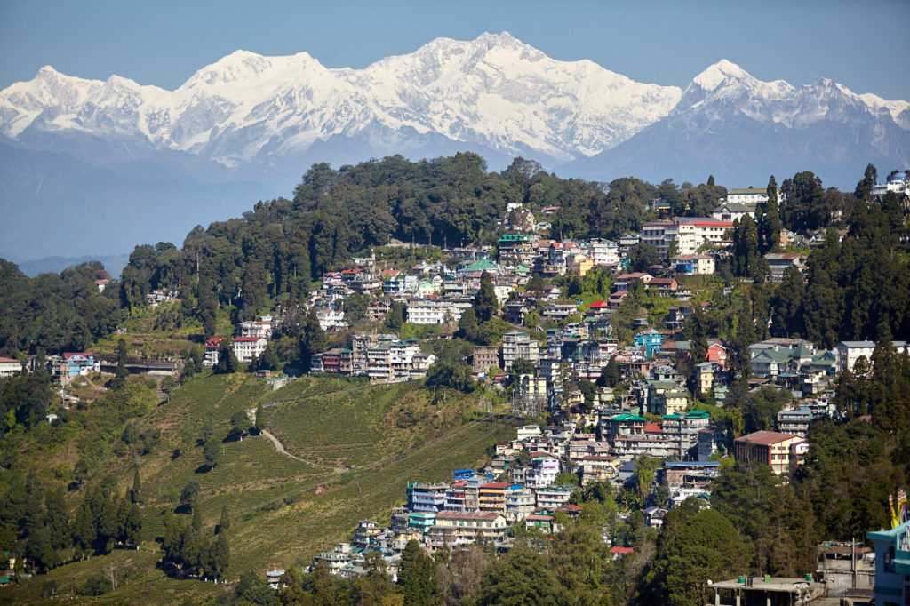 Darjeeling town and Mt Kanchenjunga