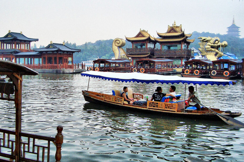New daily flight links Dubai with Hangzhou