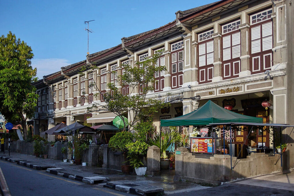 New routes from China to Malaysia